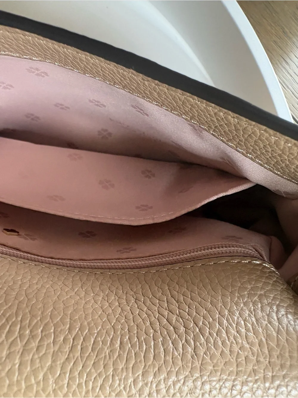 EUC Kate Spade Run Around Large Flap Crossbody Tan Pinmount Logo
